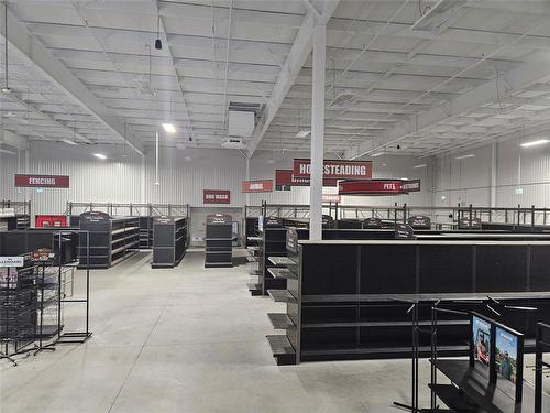 41 Pth 52 Highway W, Steinbach, MB 