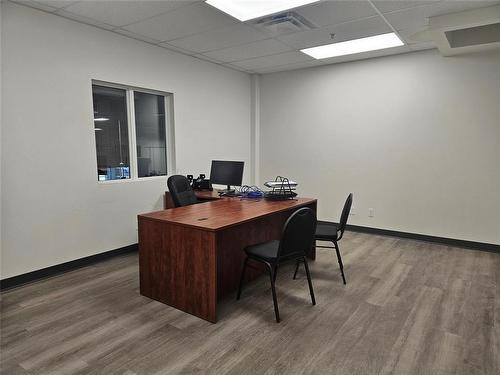 41 Pth 52 Highway W, Steinbach, MB 