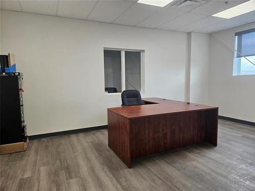 41 Pth 52 Highway W, Steinbach, MB 