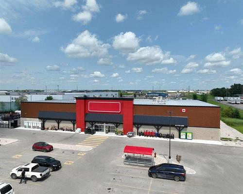 41 Pth 52 Highway W, Steinbach, MB 