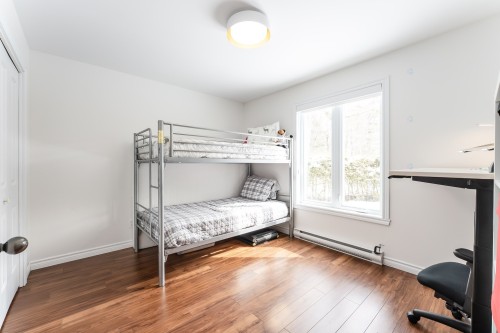 Bedroom - 66 2E Avenue E., Saint-Albert, QC - Indoor Photo Showing Bedroom