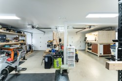 Garage - 