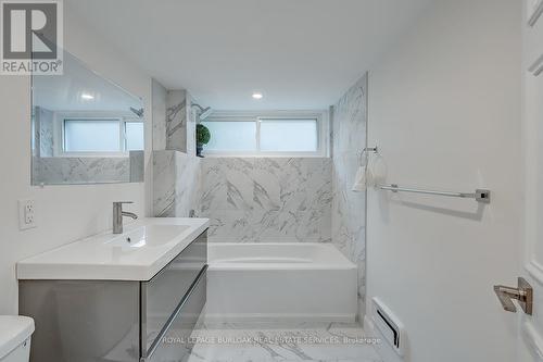 624 North Shore Boulevard E, Burlington, ON - Indoor Photo Showing Bathroom