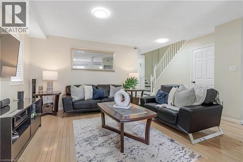 440 Langlaw Drive, Cambridge, ON - Indoor Photo Showing Living Room
