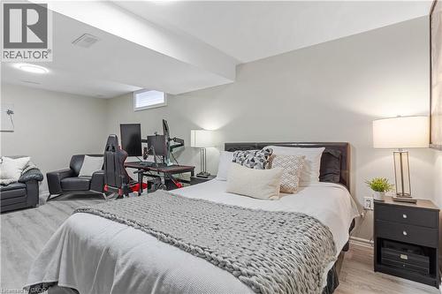 440 Langlaw Drive, Cambridge, ON - Indoor Photo Showing Bedroom