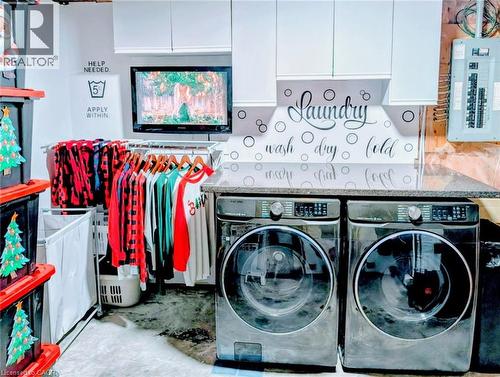 440 Langlaw Drive, Cambridge, ON - Indoor Photo Showing Laundry Room