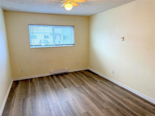 103-2425 Lewis St, Duncan, BC - Indoor Photo Showing Other Room