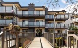 402-1241 Fairfield Rd Victoria, BC V8V 3B3