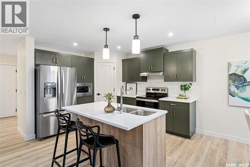 314 Katz Avenue, Saskatoon, SK - Indoor Photo Showing Kitchen With Double Sink With Upgraded Kitchen