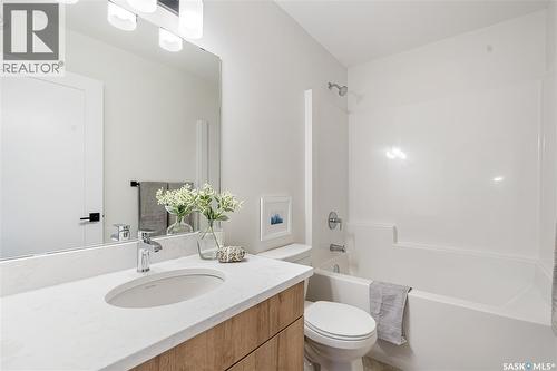 310 Katz Avenue, Saskatoon, SK - Indoor Photo Showing Bathroom