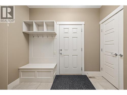 1768 Split Rail Place, Kelowna, BC - Indoor