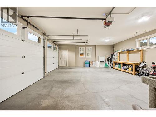 1768 Split Rail Place, Kelowna, BC - Indoor Photo Showing Garage