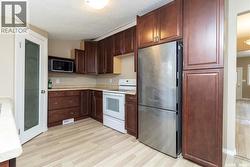 325 S AVENUE S  Saskatoon, SK S7M 3A1