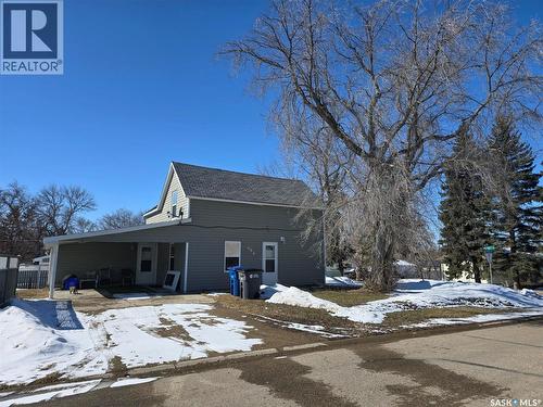 298 7Th Avenue, Broadview, SK - Outdoor