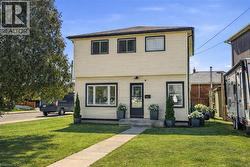 16 MUNN Street  Hamilton, ON L8V 1J6