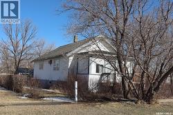 11 4th STREET Willow Bunch, SK S0H 4K0