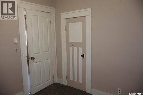 11 4Th Street, Willow Bunch, SK - Indoor Photo Showing Other Room