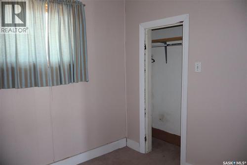 11 4Th Street, Willow Bunch, SK - Indoor Photo Showing Other Room