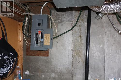 11 4Th Street, Willow Bunch, SK - Indoor