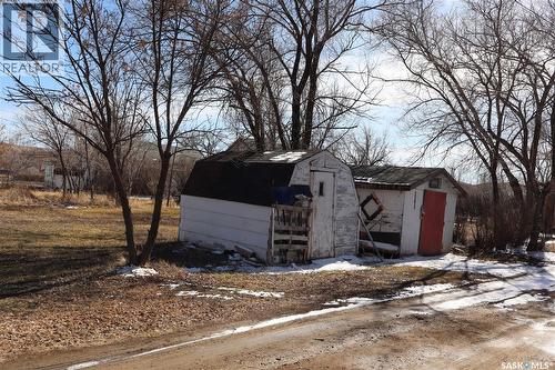 11 4Th Street, Willow Bunch, SK - Outdoor