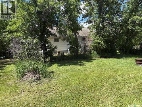 11 4Th Street, Willow Bunch, SK 