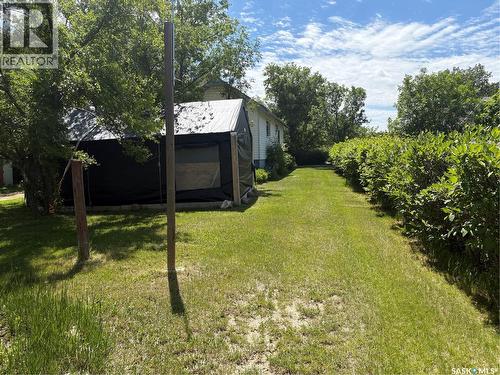 11 4Th Street, Willow Bunch, SK 
