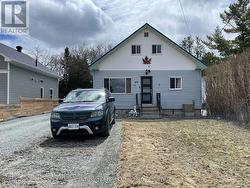402 FARAH AVENUE Temiskaming Shores (New Liskeard), ON P0J 1P0