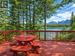1249 Tie Lake Shore Road South Jaffray, BC V0B 1T0