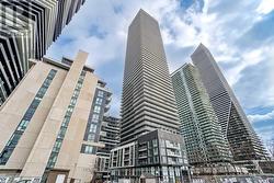2905 - 70 ANNIE CRAIG DRIVE Toronto, ON M8V 0G2