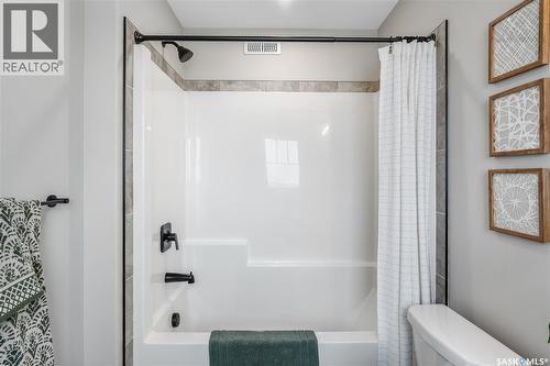 205 Yuel Lane, Saskatoon, SK - Indoor Photo Showing Bathroom