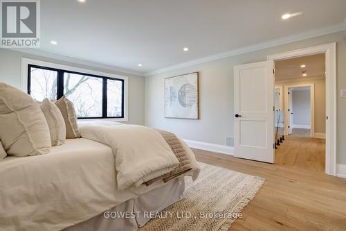 981 Valdese Drive, Mississauga, ON - Indoor Photo Showing Bedroom