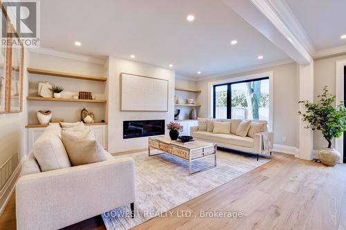 981 Valdese Drive, Mississauga, ON - Indoor Photo Showing Living Room With Fireplace