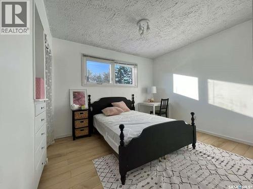 7227 6Th Avenue, Regina, SK - Indoor Photo Showing Bedroom