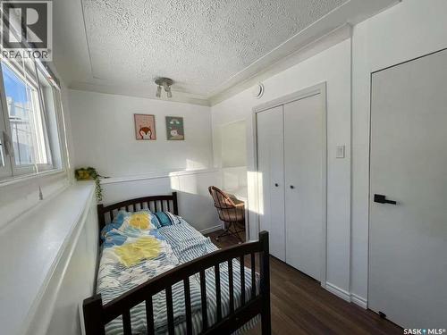 7227 6Th Avenue, Regina, SK - Indoor Photo Showing Bedroom