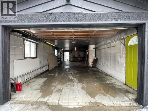 7227 6Th Avenue, Regina, SK - Indoor Photo Showing Garage