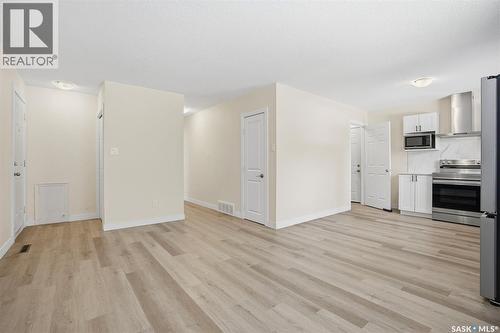 505 L Avenue N, Saskatoon, SK - Indoor