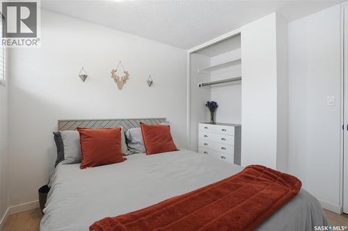 2 Ling Street, Saskatoon, SK - Indoor Photo Showing Bedroom