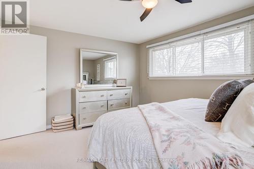 1311 Aldridge Crescent, Burlington, ON - Indoor Photo Showing Bedroom