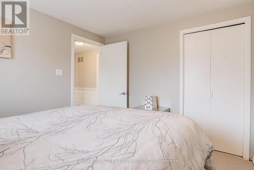 1311 Aldridge Crescent, Burlington, ON - Indoor Photo Showing Bedroom