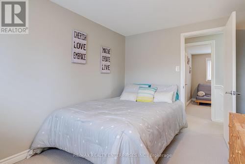 1311 Aldridge Crescent, Burlington, ON - Indoor Photo Showing Bedroom