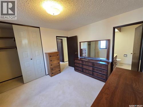 624 7Th Avenue Ne, Swift Current, SK - Indoor Photo Showing Bedroom