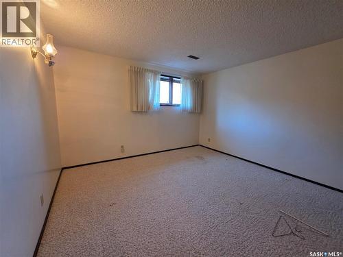 624 7Th Avenue Ne, Swift Current, SK - Indoor Photo Showing Other Room