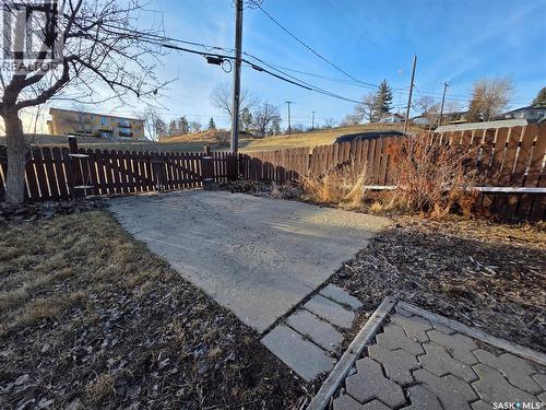 624 7Th Avenue Ne, Swift Current, SK - Outdoor