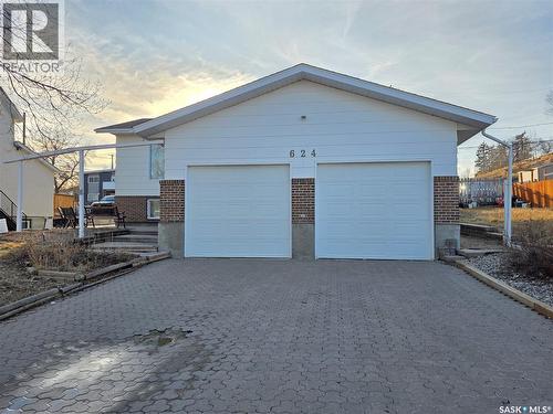 624 7Th Avenue Ne, Swift Current, SK - Outdoor