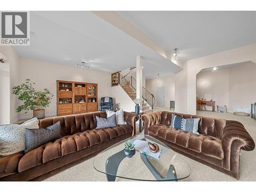 3676 Mcbride Road, Blind Bay, BC - Indoor Photo Showing Living Room