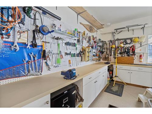 3676 Mcbride Road, Blind Bay, BC - Indoor
