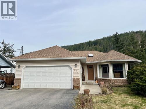 421 Oak Avenue  Sicamous, BC V0E 2V1