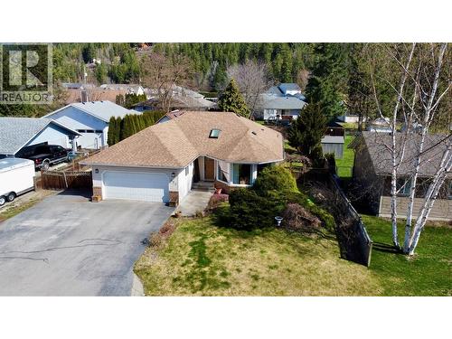 421 Oak Avenue  Sicamous, BC V0E 2V1