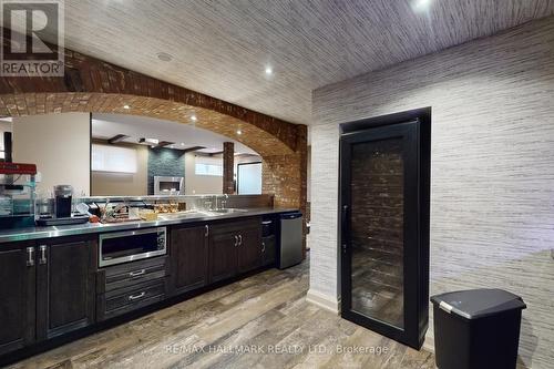 24 Bluff Trail, King, ON - Indoor