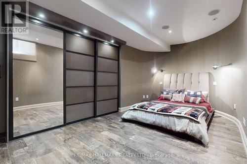 24 Bluff Trail, King, ON - Indoor Photo Showing Bedroom